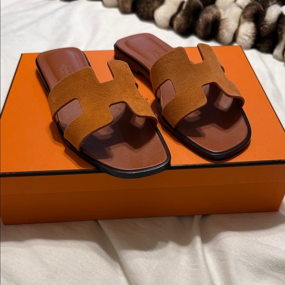 Hermes Shoes - Hermes Rose Chevre Velours Oran Slide Sandals